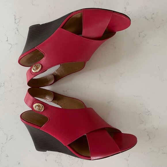 Coach Rosanne Wedge Manmade Cross Strap Sandal Turnlock Gold Hard Red Brown 9.5B - Picture 7 of 13